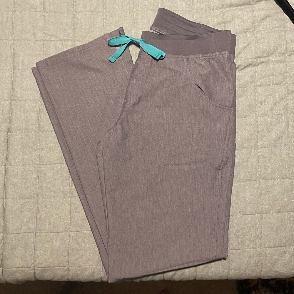 Figs graphite medium tall scrub pants